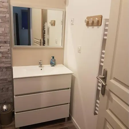 Appart Cozi, Balneo, Clim, Centre, 15M De La Cite A Pied Apartmán