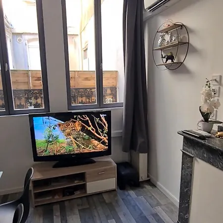 Appart Cosy Avec Balneo, Balcon, Clim A 15 Min De La Cite דירה קרקסון